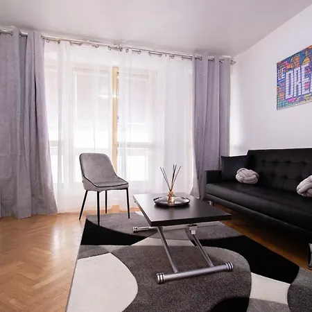 Stylish Escape In The Vibrant 11th Arrondissement Appartamento Parigi