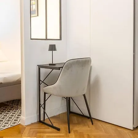 Stylish Escape In The Vibrant 11th Arrondissement Apartment