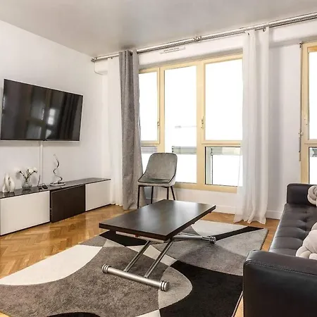 Stylish Escape In The Vibrant 11th Arrondissement Apartment