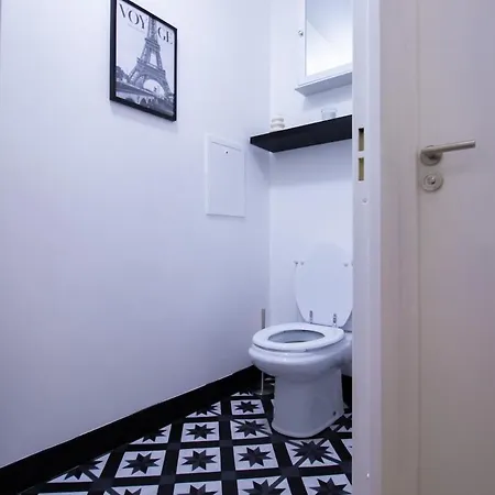 Stylish Escape In The Vibrant 11th Arrondissement 아파트
